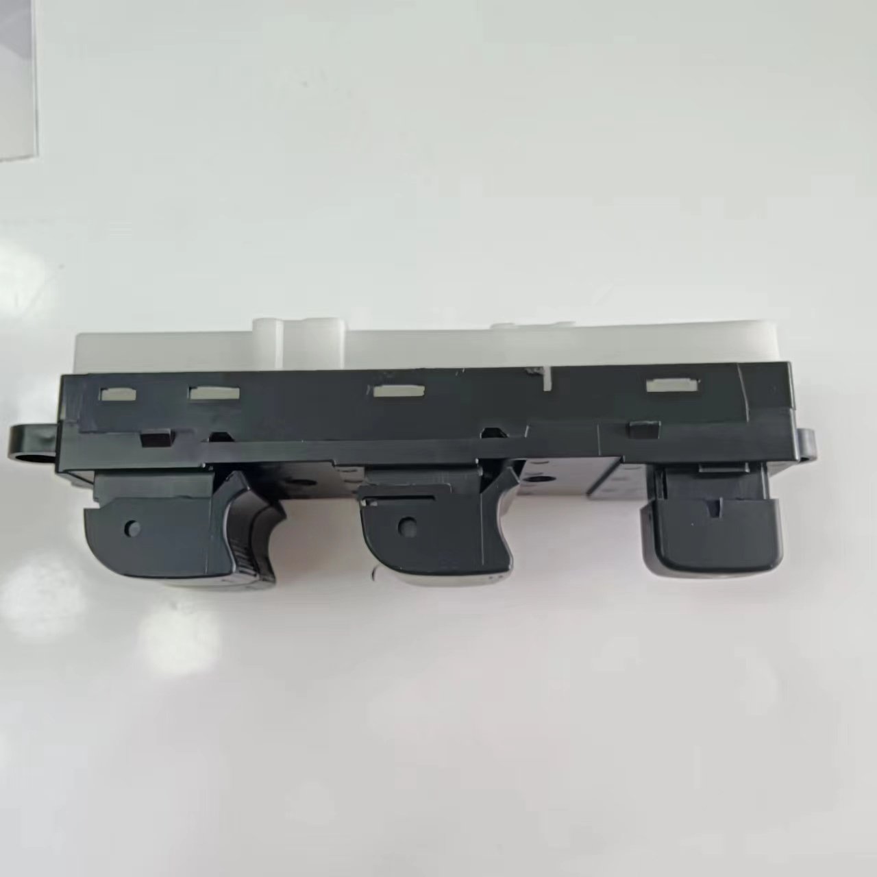 Front Left Power Window Switch 25401-EB30B 25401-BB60B 25401-4X00D 25401-4X01D 25401-BB65B Fit for Nissan Navara Qashqai