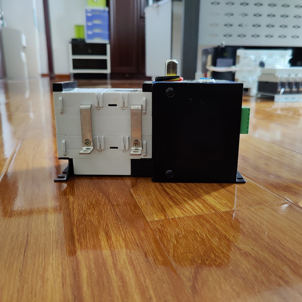 PC Type 32A 2P Rated Voltage 400VAC (ATS) Dual Power Automatic Transfer Switch Changeover Switch