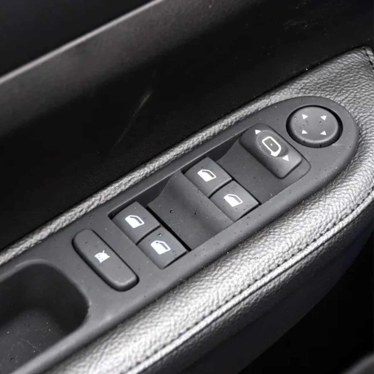 Peugeot 307 Glass Left Front Lifter Switch Window Controller Button Electric Window Lifter Control Switch 6554QA 6554KT