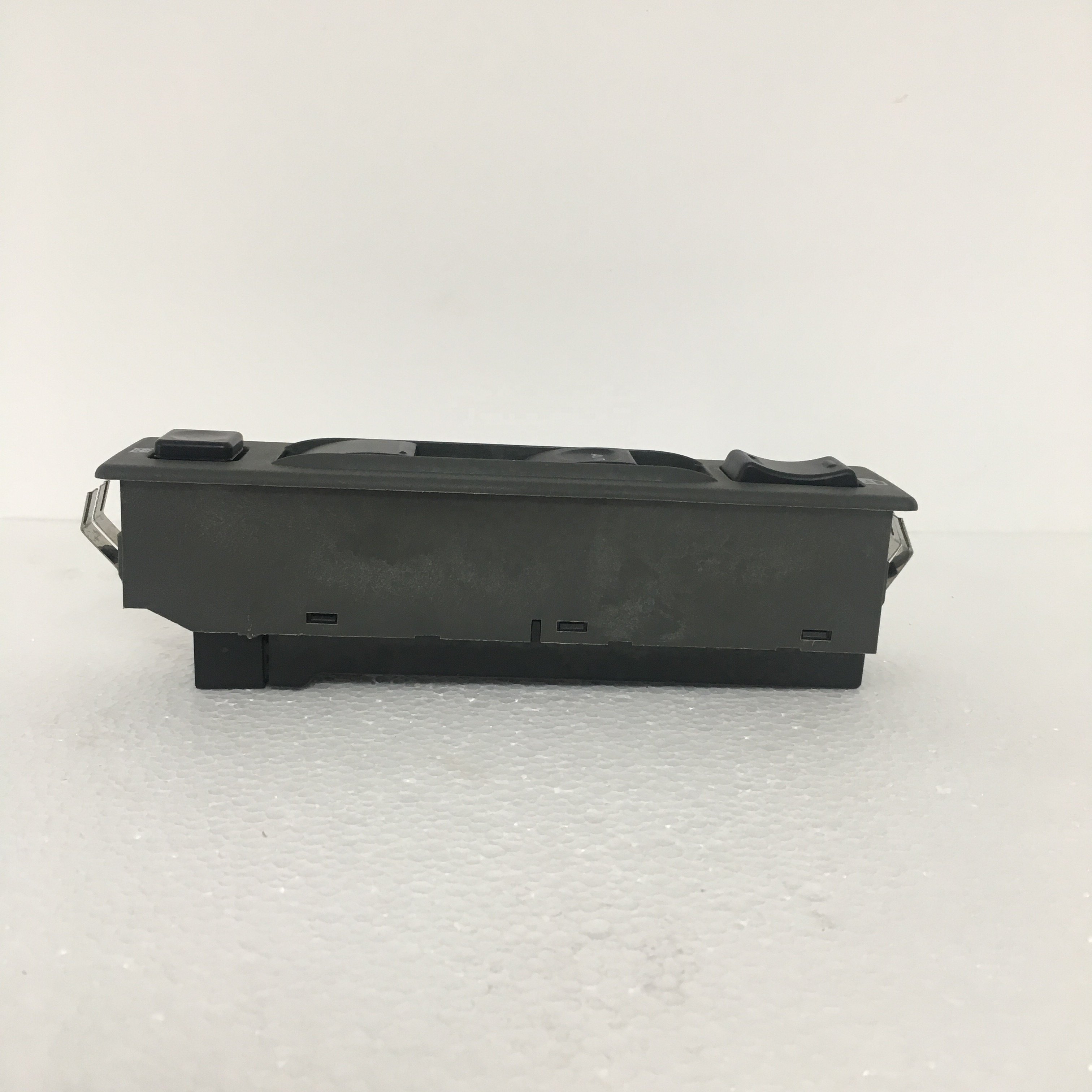 Window Switch Front Left Driver Side Control Button 37990-65B01for Suzuki Vitara Sidekick Geo/Chevrolet Tracker 1992-1998