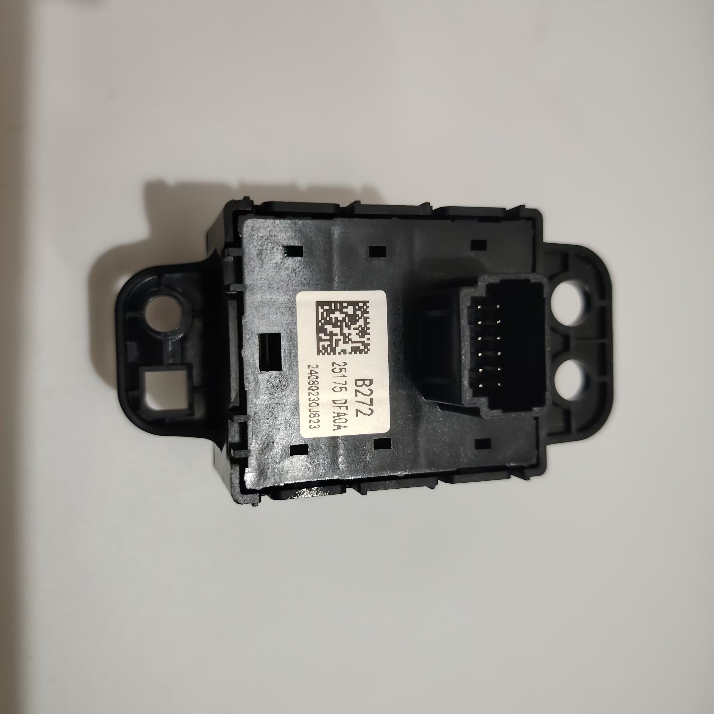 Electronic Parking Brake Handbrake Switch 25175-DFA0A for Nissan Qashqai 25175DFA0A