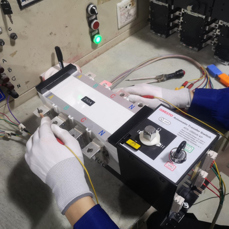 High Quality 3P 4P ATS 100A 250A 630A 1000A 1600A 3200A Changeover Switch Automatic with Indicate Light for Main Power