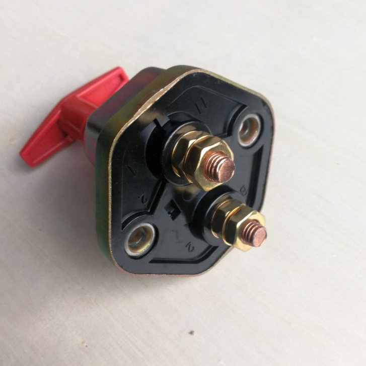 China Manufacturer WG9100760100 Sinotruck HOWO Truck Spare Parts Main Battery Switch