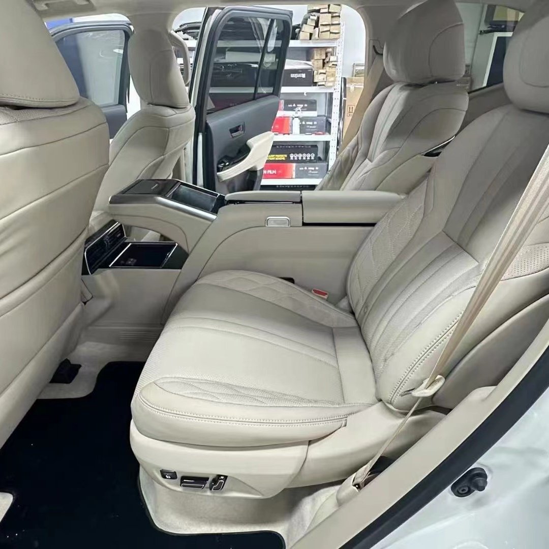 High Quality Luxury VIP Auto SUV Rear Seats Kit Custom Factory Design with Center Console & Rear Armrest for LC300