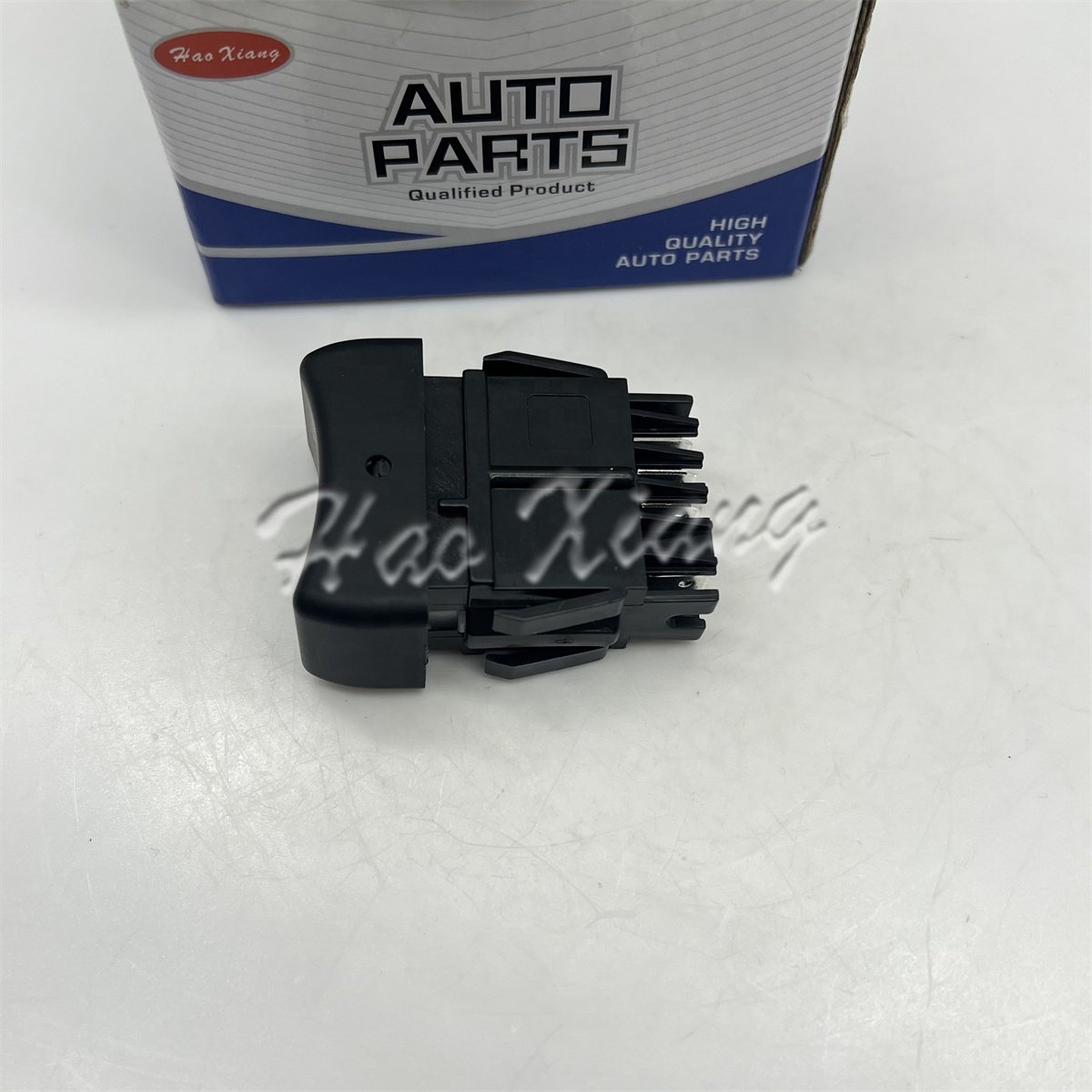 Haoxiang 7700705925 High Quality Window Master Switch Button for Renault R9 R12 R19