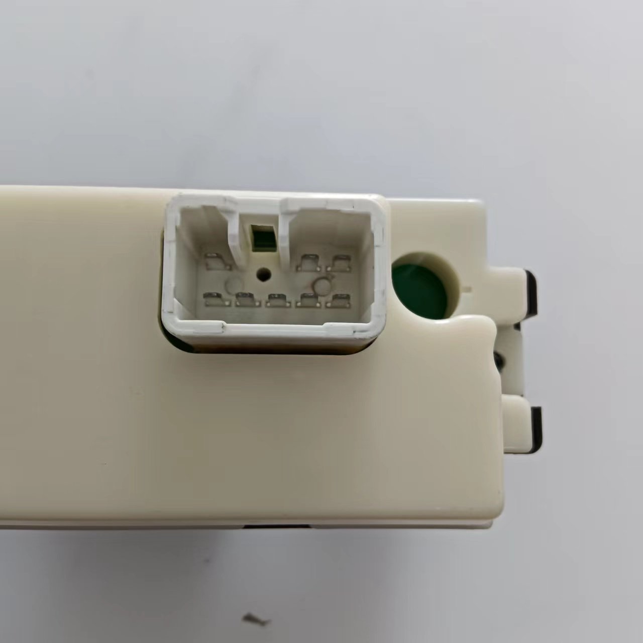 Power Master Window Switch 897400382D for Isuzu Dimax D-max 2003-2011