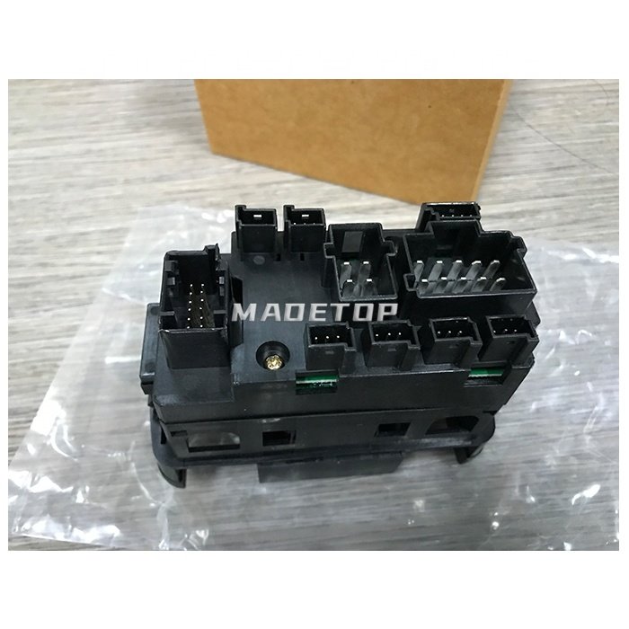 Madetop Factory Good Price Truck Accessories Electronic System Hazard Warning Switch 9434460523 9434460423 for Mercedes Actros