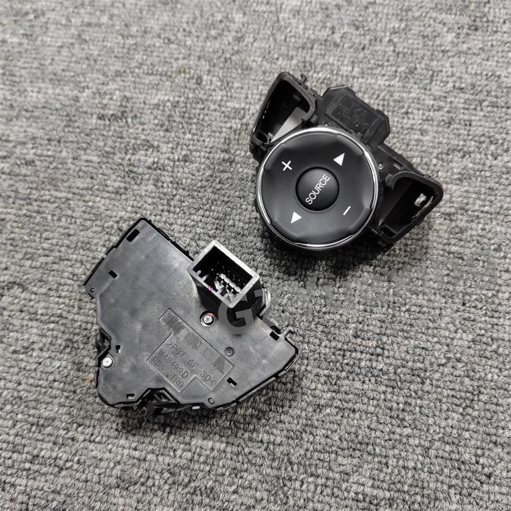Suitable for XRV Fit VEZEL CRV CRIDER Steering Wheel Multifunctional Button Volume Control Switch