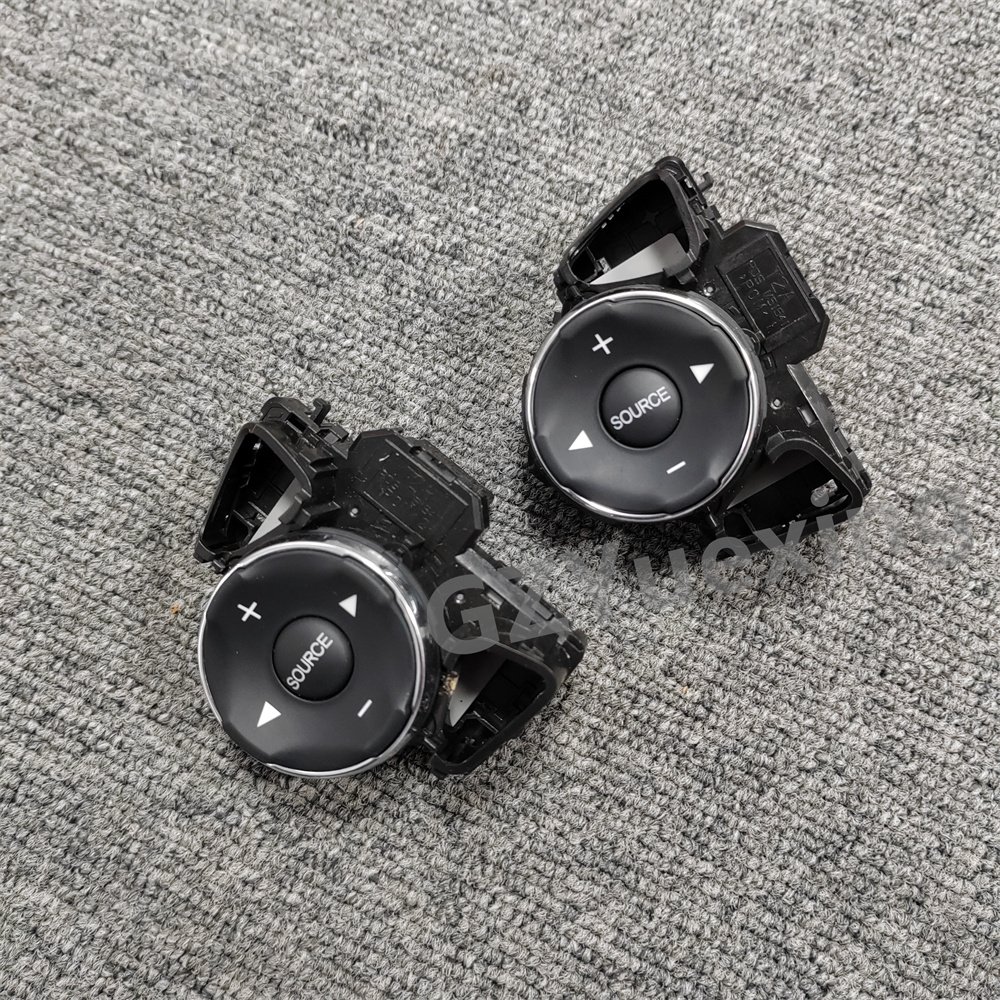 Suitable for XRV Fit VEZEL CRV CRIDER Steering Wheel Multifunctional Button Volume Control Switch