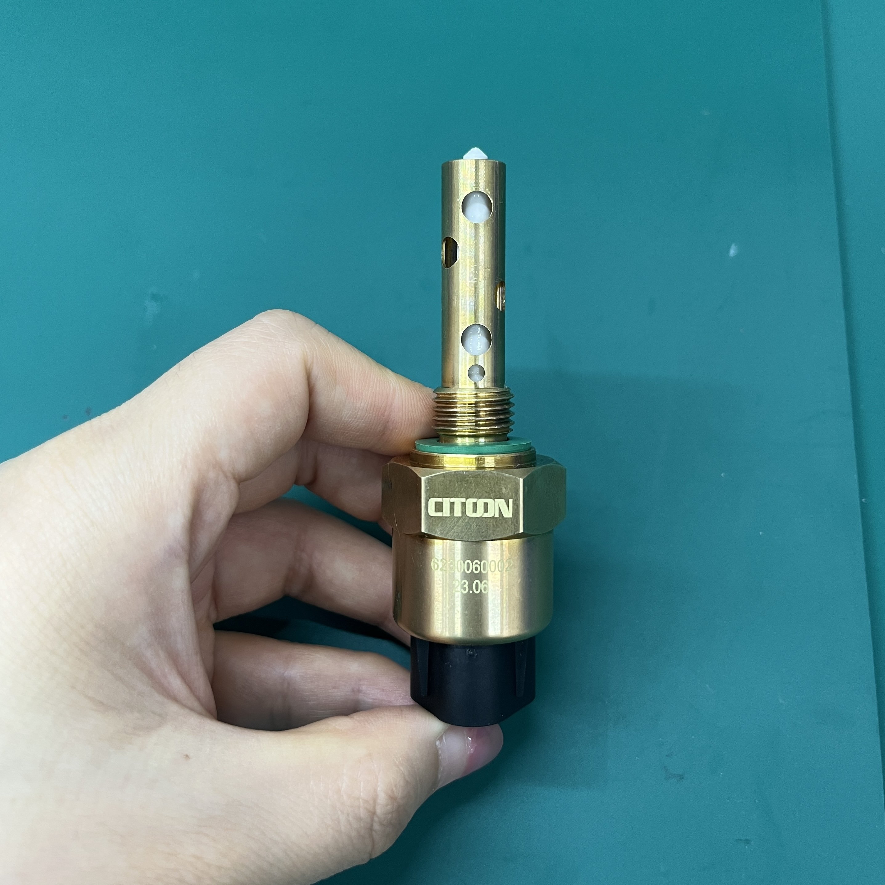 2024 CLS Series Smart Level Switches Hot Sale Automotive Off-Road Equipment Hydraulic Systems Mining Equipment Auto Switches