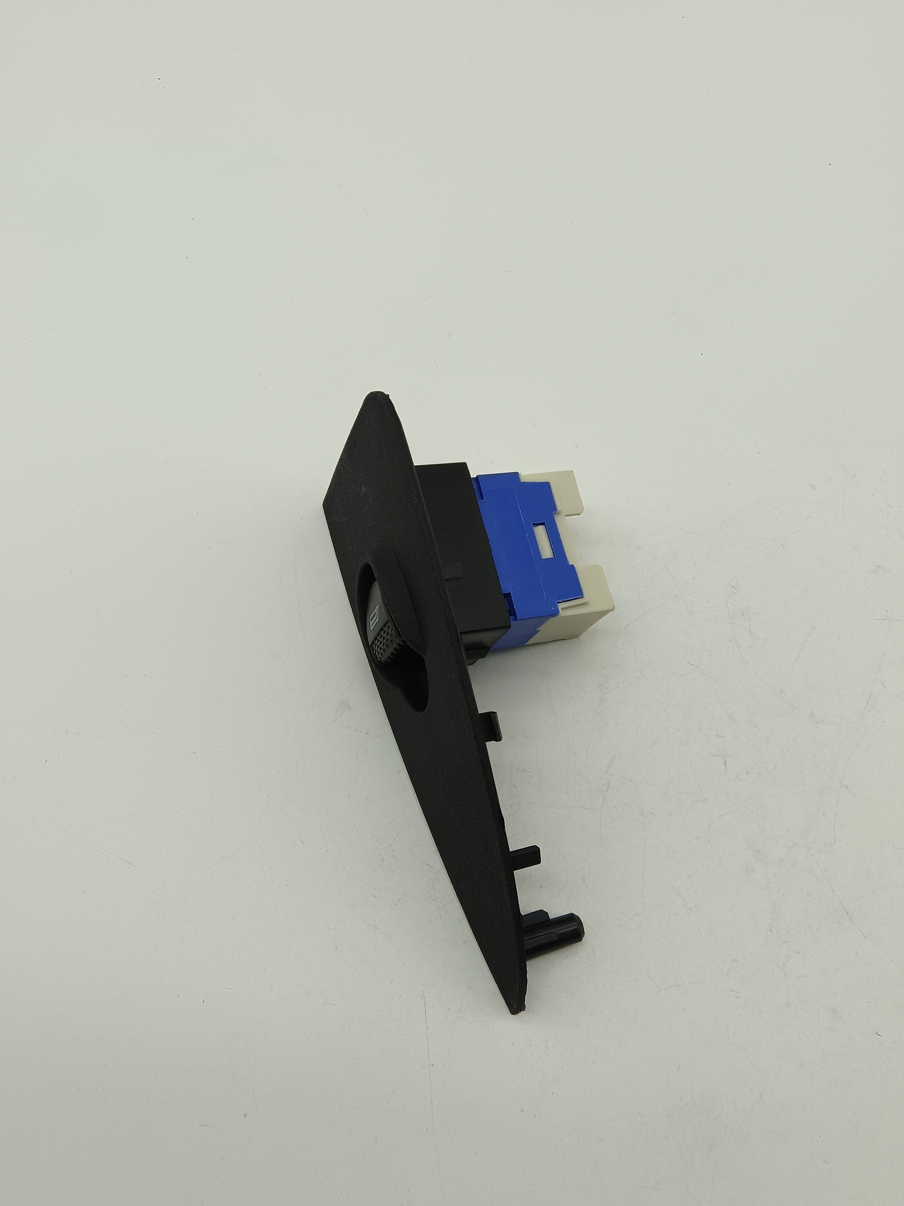 Front Right 100157737 Window Switch for Fiat Palio Fire Siena Strada 2001-2015