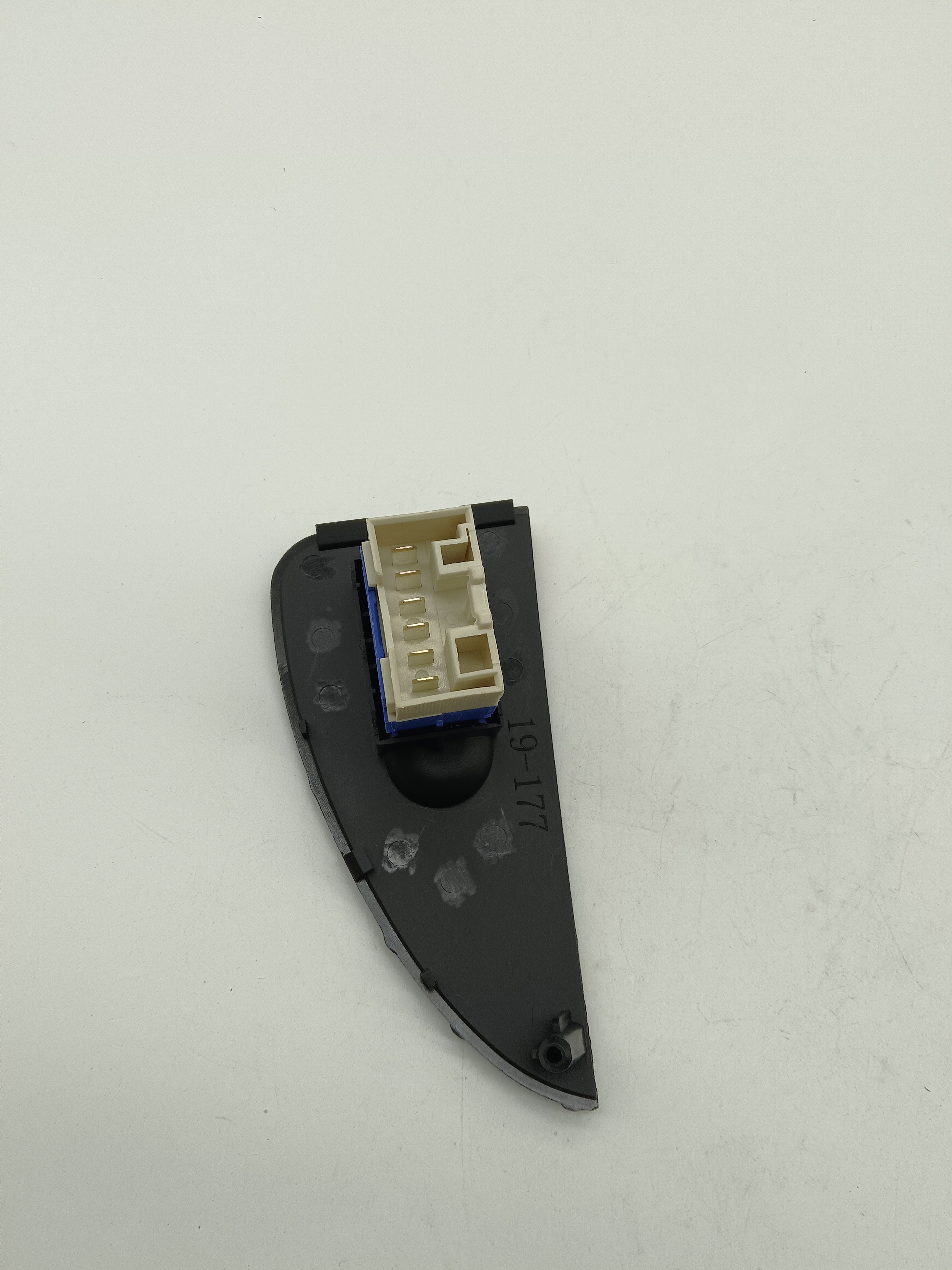 Front Right 100157737 Window Switch for Fiat Palio Fire Siena Strada 2001-2015