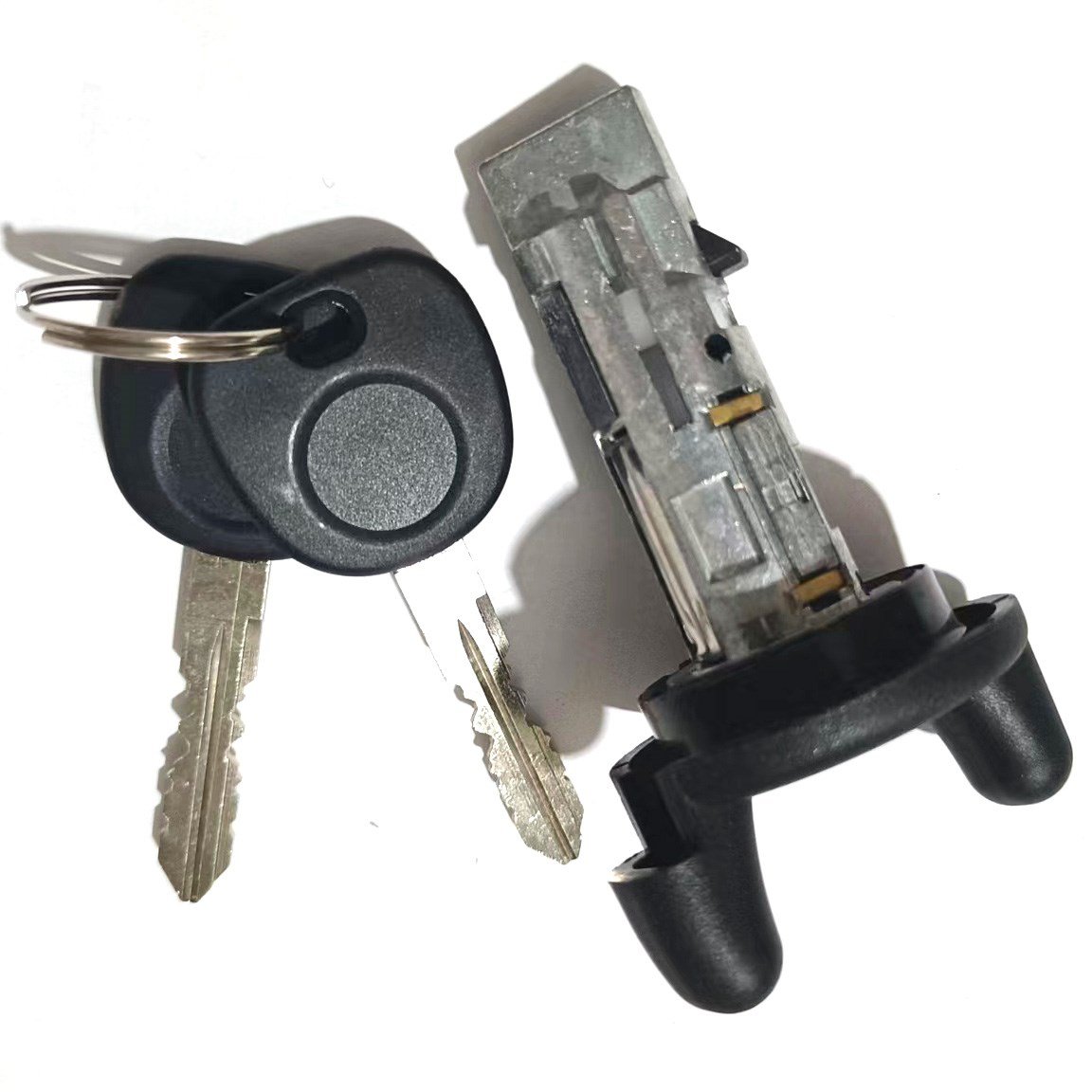 Hot Sales Ignition Lock Barrel Switch for 2ILC184 CS760L 12472980 15815961 US-287L 704600C