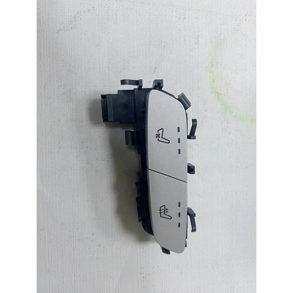 2139050504 Demillon Auto Parts Seat Heat Switch for Mercedes Benz WW213 E200 E250 E260 E300 E350 E400 E500 E63