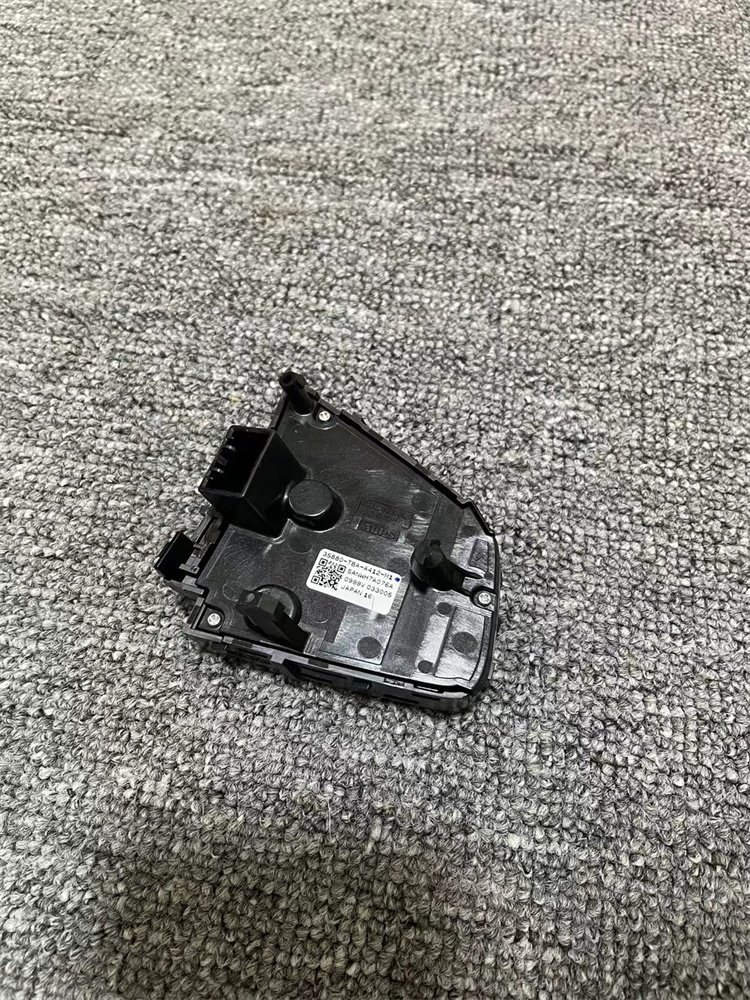 Super Quality Remote Cruise Control Car Multi-Function Switch Buttons 35880-Tba-A41