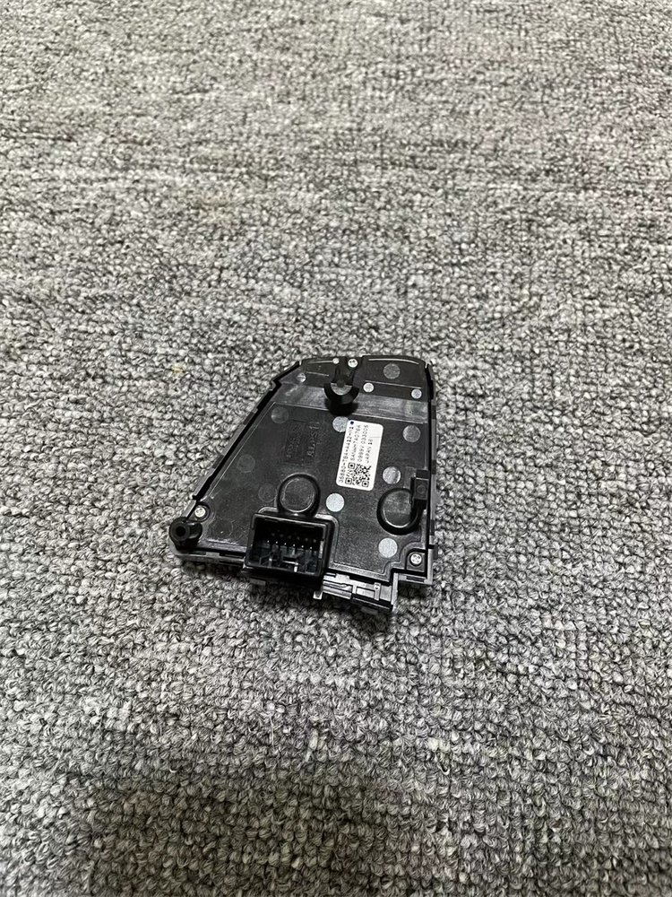 Super Quality Remote Cruise Control Car Multi-Function Switch Buttons 35880-Tba-A41
