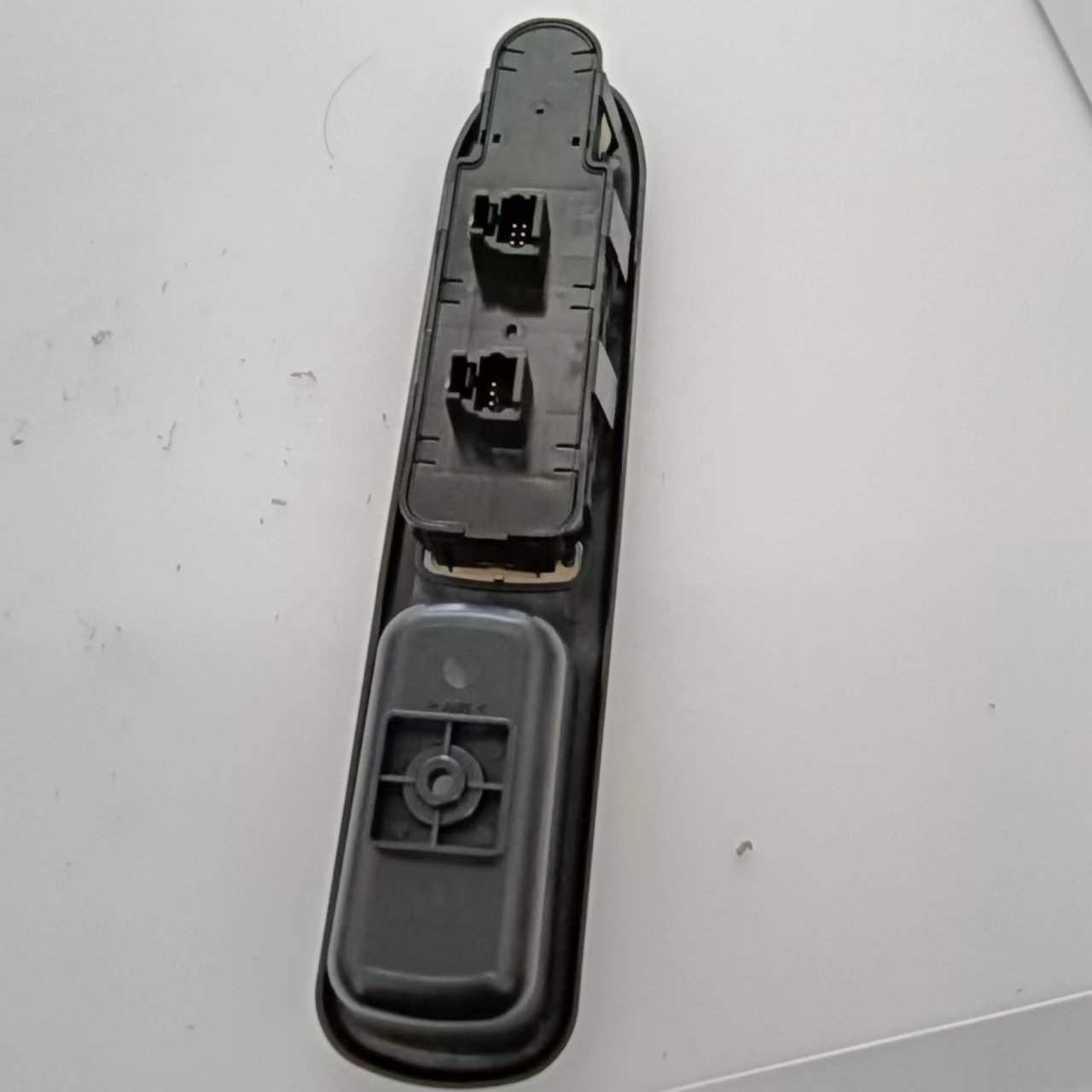 Power Window Switch for Peugeot 307 CC and SW Models for 2003-2008 and 2002-2014 Part Number 6554.KT