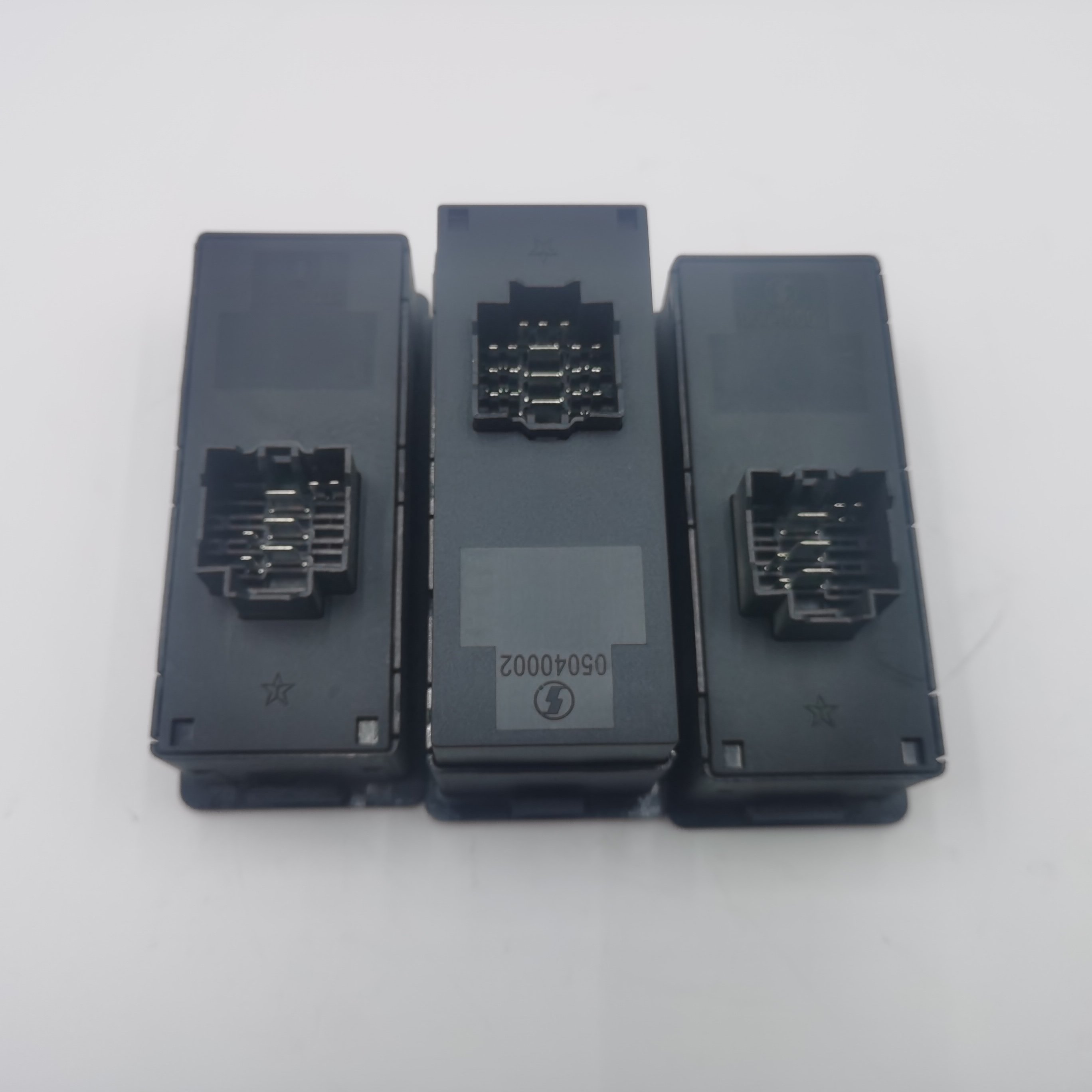 Auto Parts Shaanqi Automobile Delong X3000 New M3000 Door Controller DZ97189585110