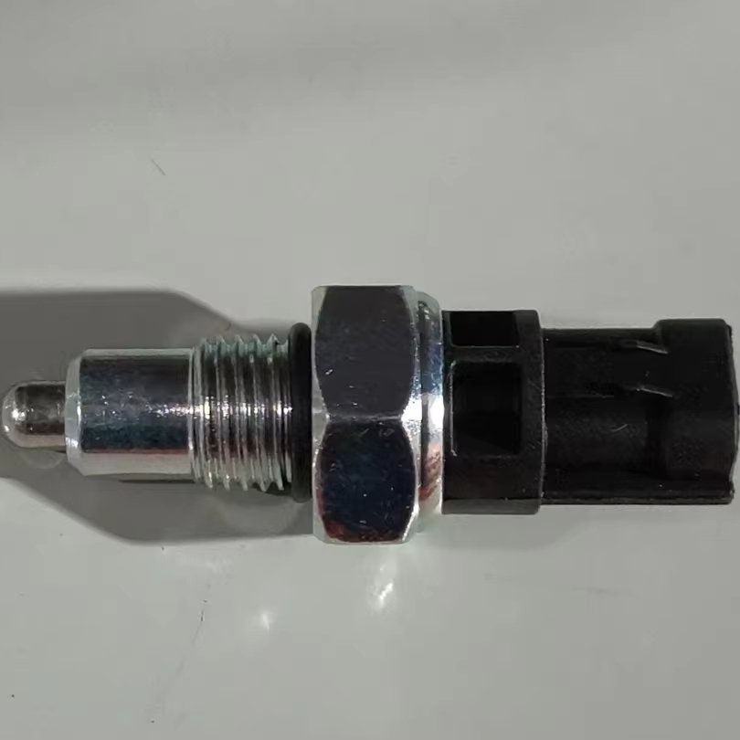 Factory Brake Light Switch 4700385 37610-76G10 37610-76G10-000 84931710 for Suzuki