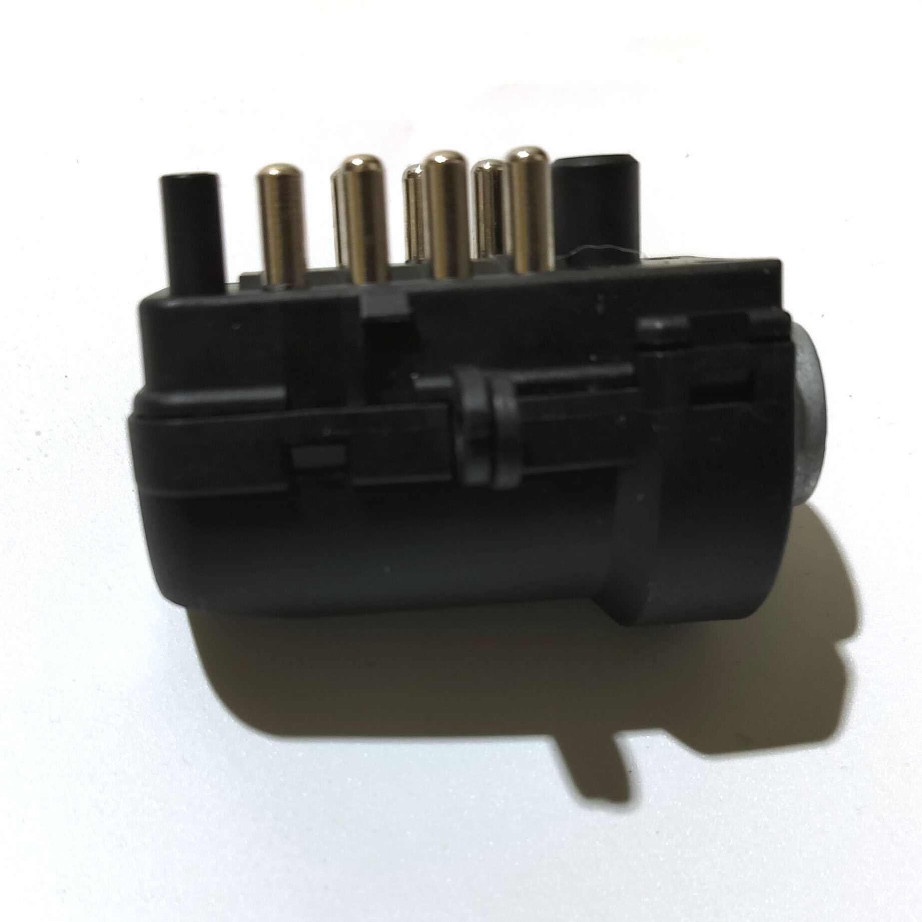 High Quality Ignition Switch for Truck 1084000 1605352 8159904 39931