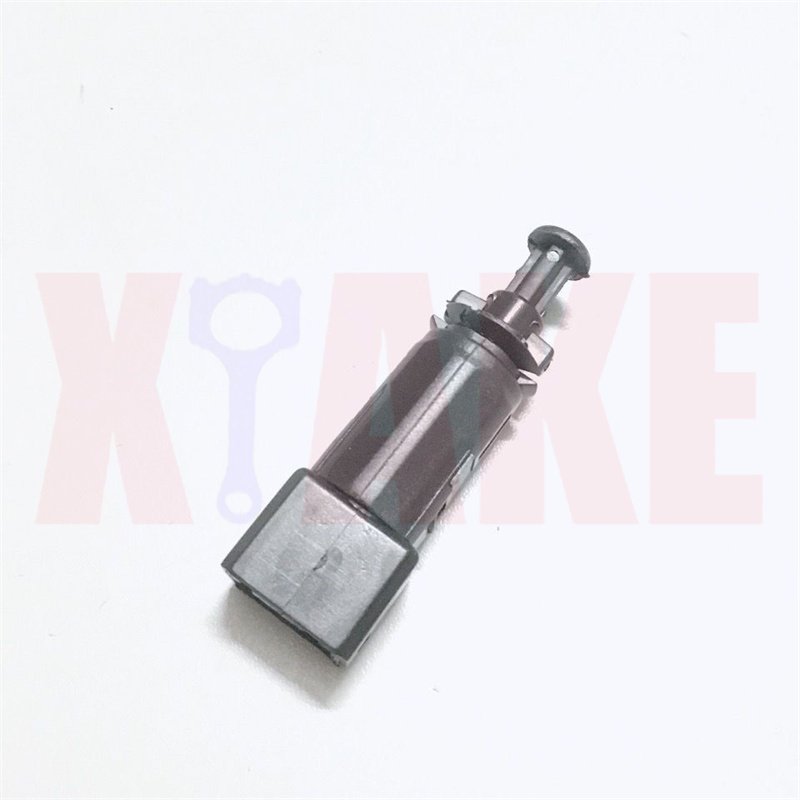 Brake Light Switch for Haima2 Qiubite Cupid 1.3 L 4A90 1.5 L 4A91 A10-66-490M1