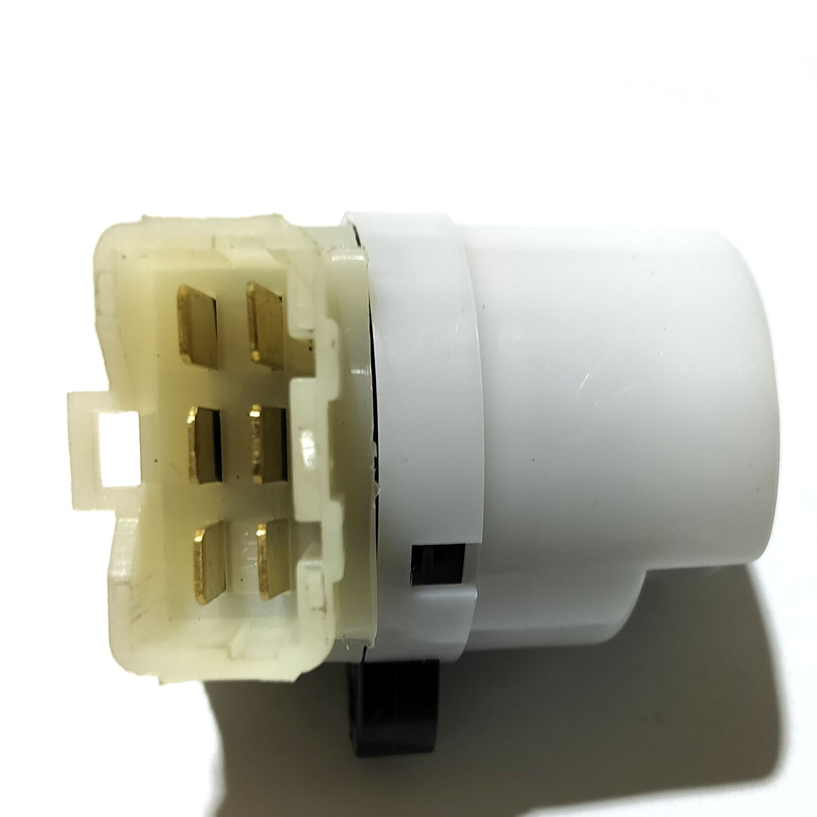 Ignition Switch Plug for Hyundai 931104D000