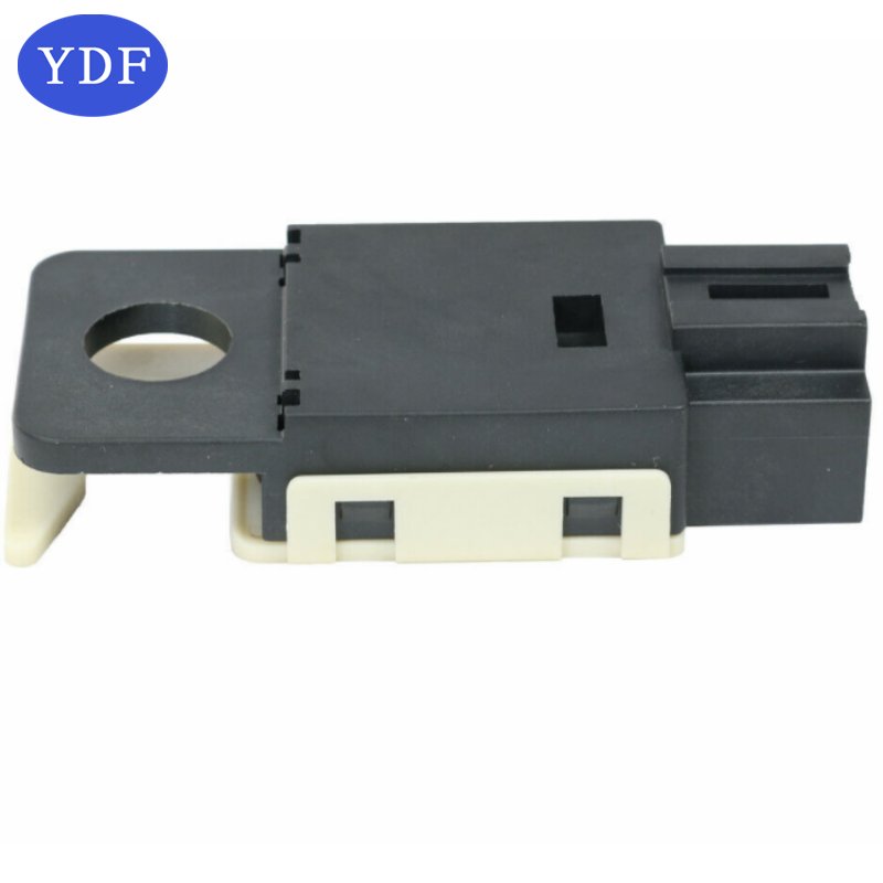 Auto Parts Brake Light Switches for Cadillac Escalade Chevrolet Tahoe Avalanche Silverado 1500 GMC Yukon 25981009