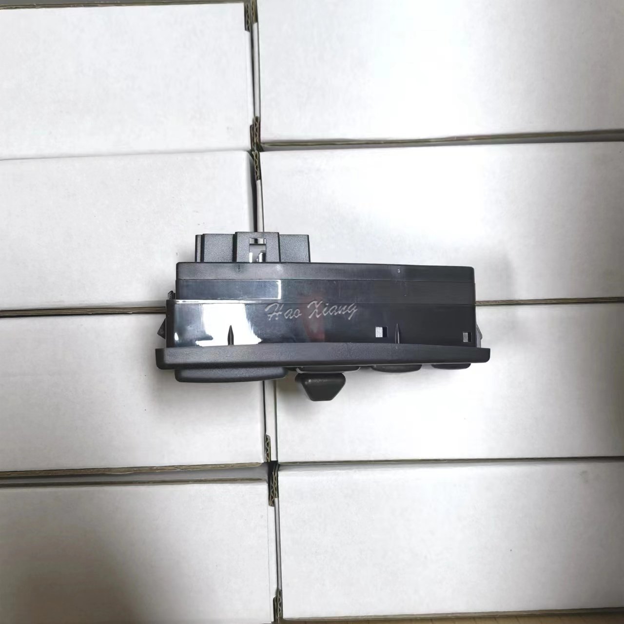 Haoxiang 20752918 Electric Power Window Master Switch for Volvo Truck FH12 FM12 FM9 FH FM VNL