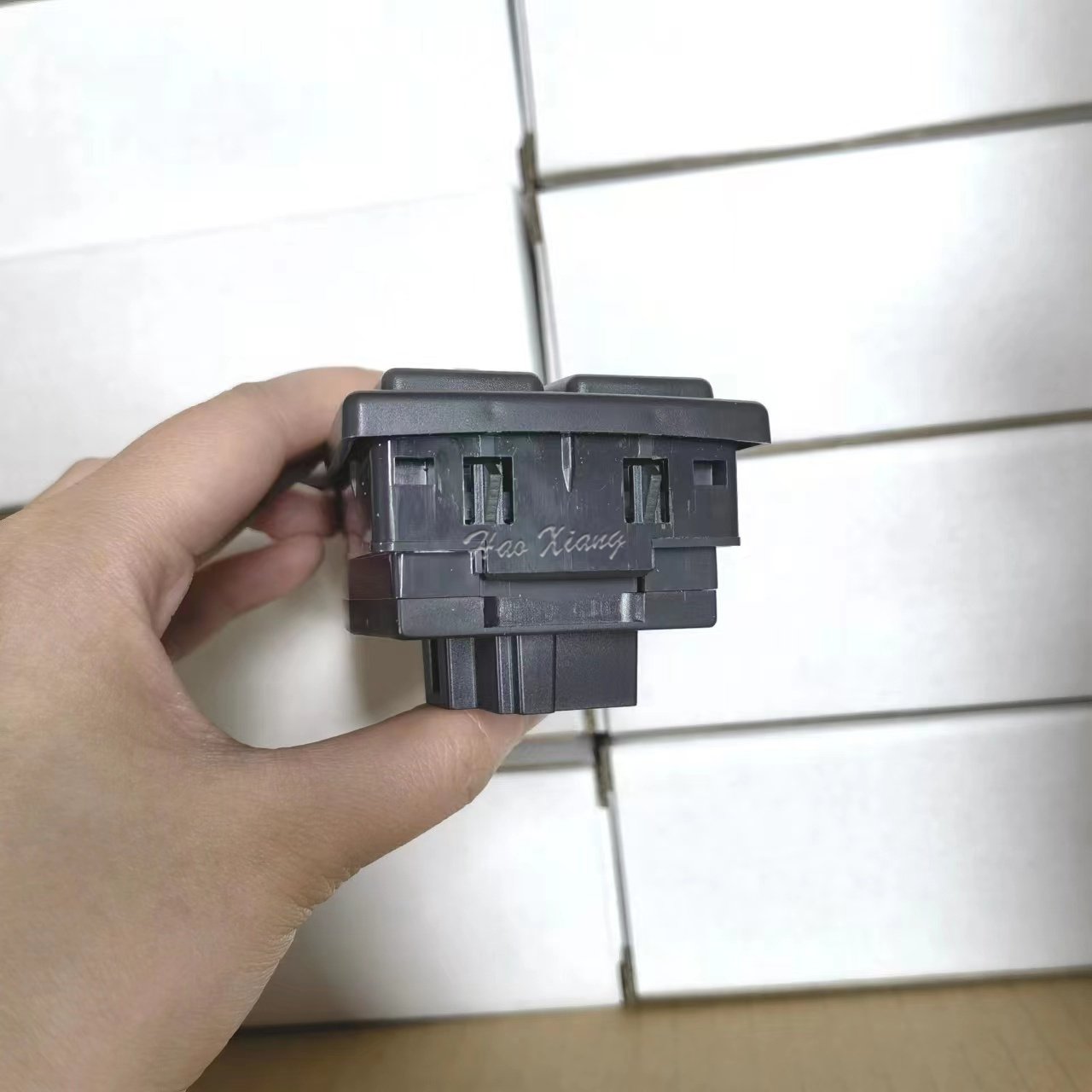 Haoxiang 20752918 Electric Power Window Master Switch for Volvo Truck FH12 FM12 FM9 FH FM VNL