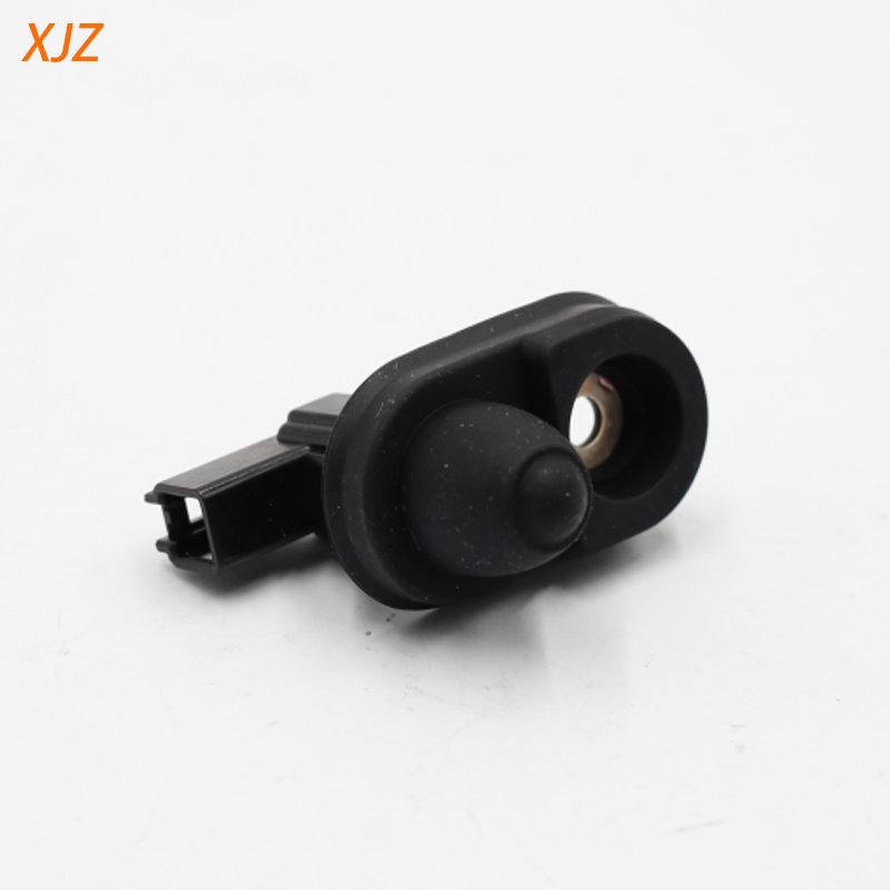 XJZ Automobile Switch 6107380-CYZ14 for ISUZU 600P 4KH1 700P 4HK1 Switch Door Lamp