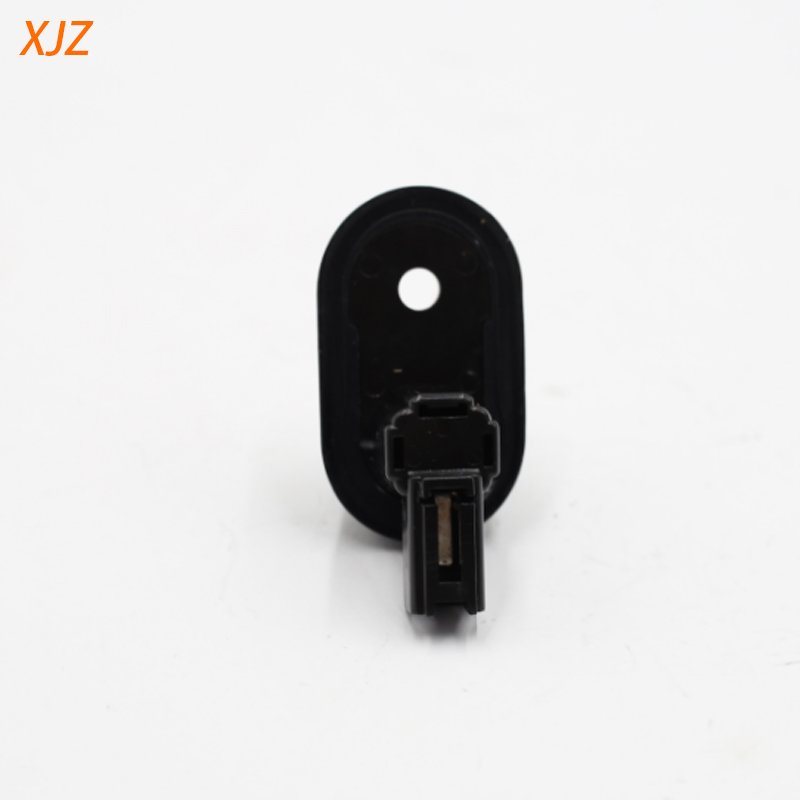 XJZ Automobile Switch 6107380-CYZ14 for ISUZU 600P 4KH1 700P 4HK1 Switch Door Lamp