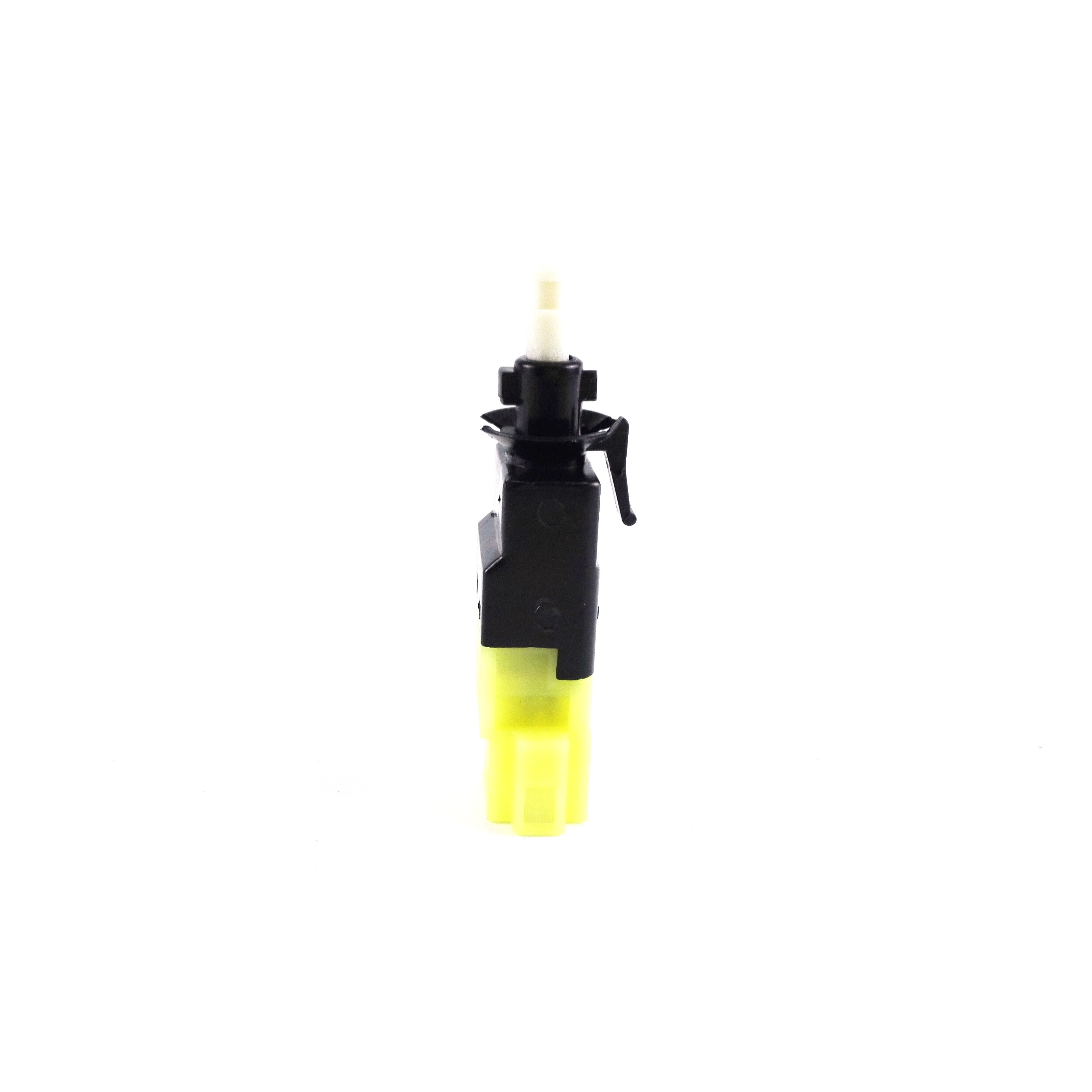 New Brake Light Switch for 0015456709 0015452009 0015454409