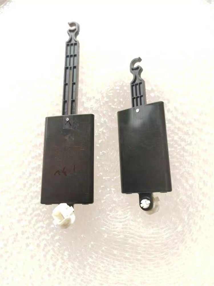 Automotive Grocery Box Shock Switch Shock Absorber Block 77530-Tla-A01 for Honda Crv Rw1 Rw2 Rt7 Accord