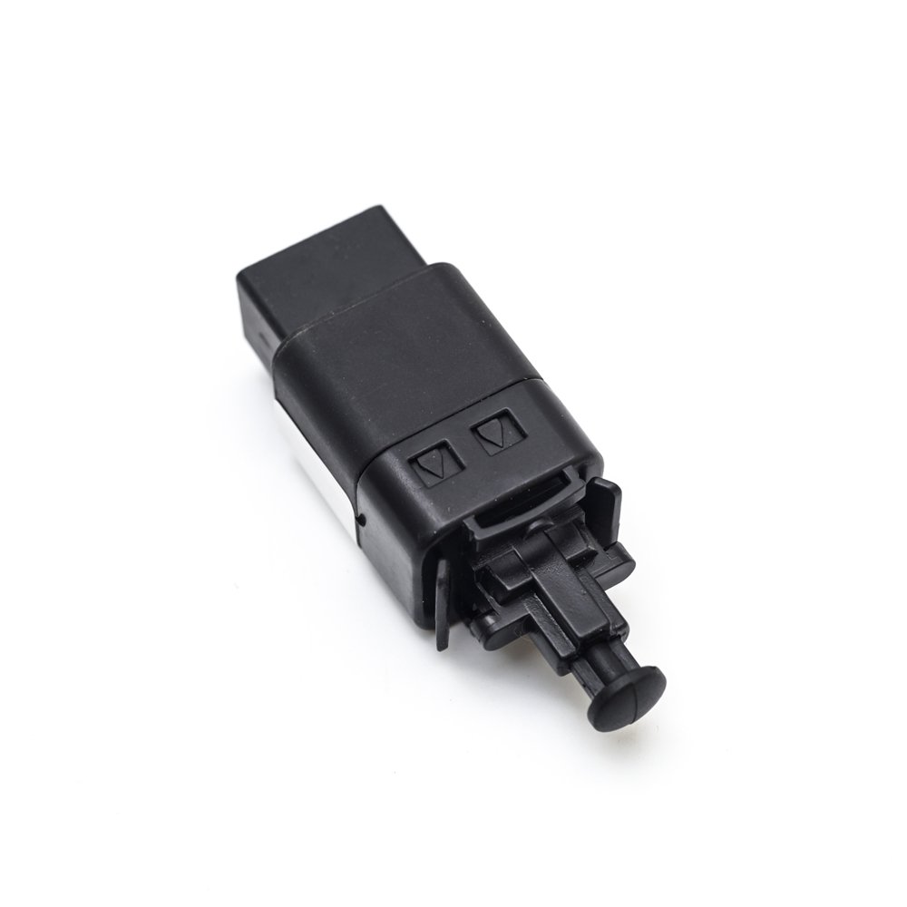 Parking Brake Switch Brake Light Switch Stop Lamp Switch for CHEVROLET OPTRA Hatchback CHEVROLET BEAT M300 OEM NO 96874570