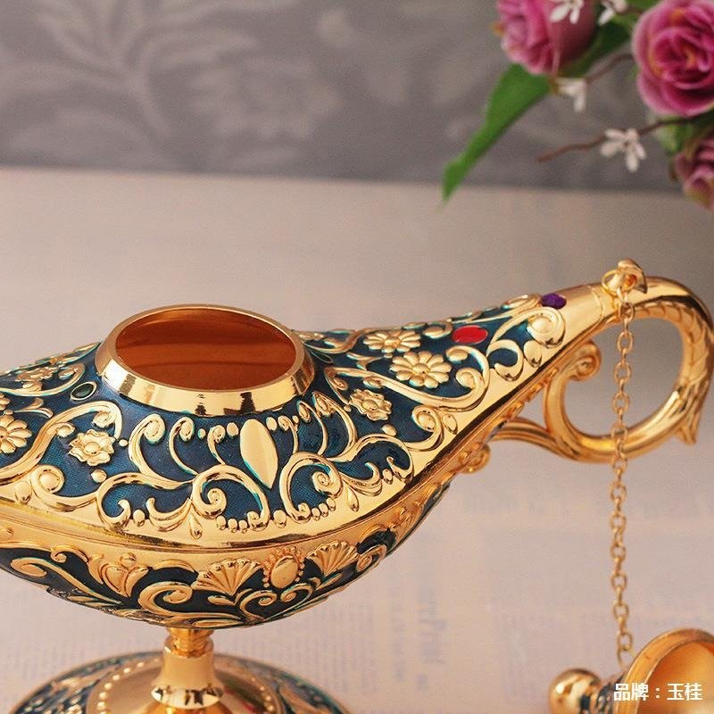 Vintage Aladdin Genie Lamp - Large Zinc Alloy Metal Collectible
