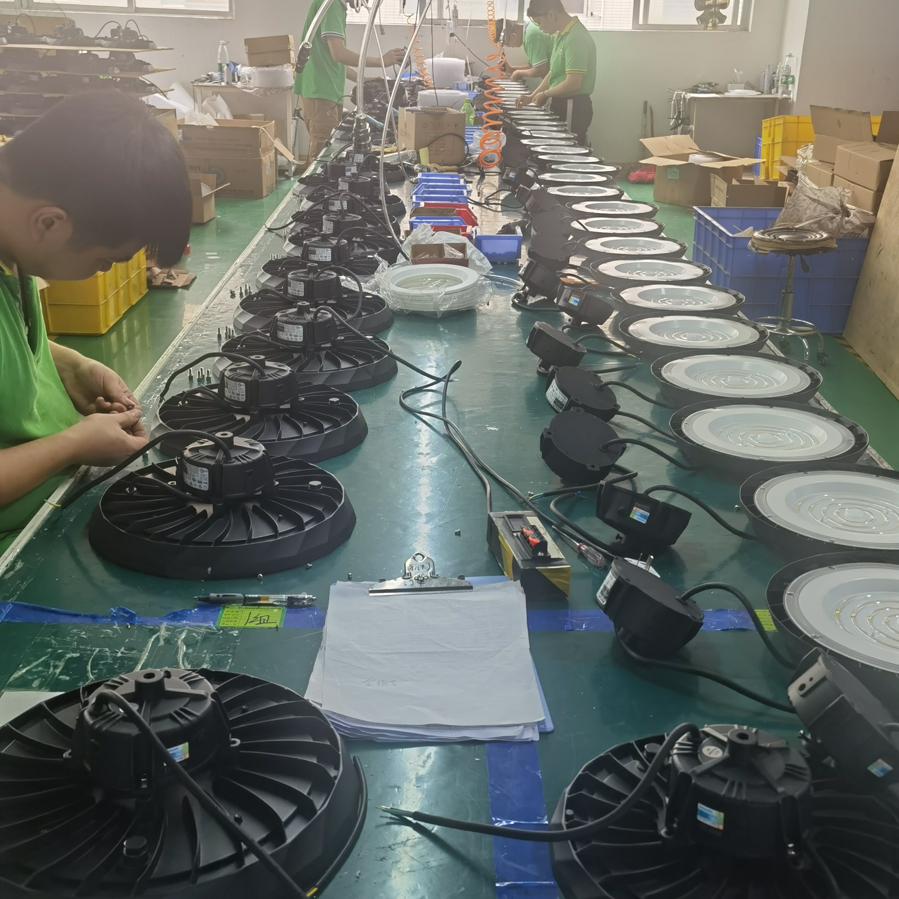Aixuan Commercial Industrial Lighting 100W 150W 200W IP65 Round UFO Led High Bay Light Warehouse Workshop Highbay Lamp