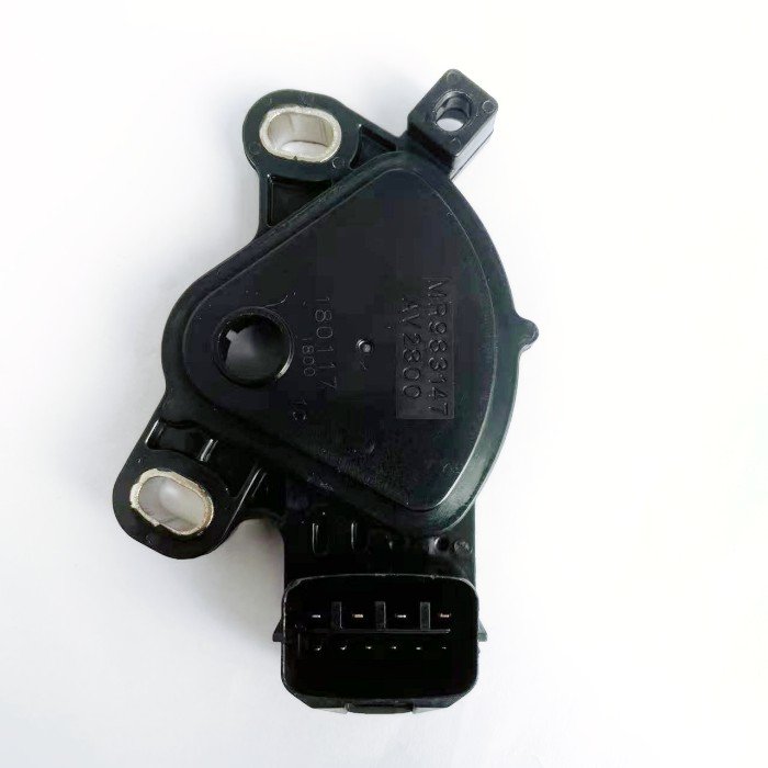 Good Quality Auto Parts Neutral Safety Switch OE MR983147 for Mitsubishi Eclipse I Lancer Galant