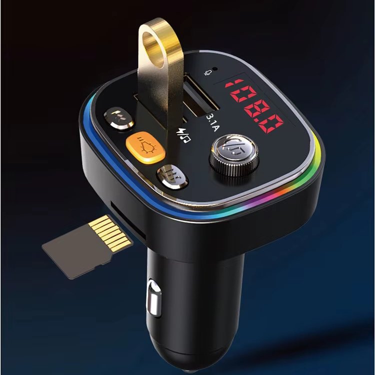 Dual USB 3.1A New Post Multifunction Car Charger Fast Charging Handsfree Kit FM Transmitter for MP3 Player Pd 5V/3A 9V/2A
