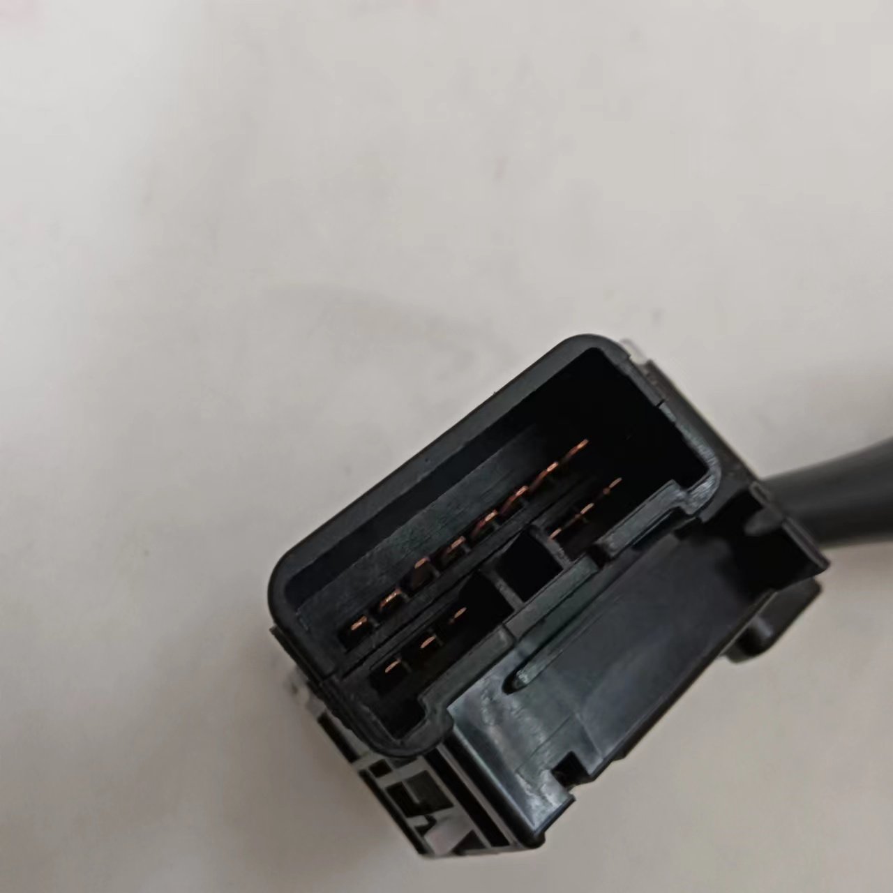 Car Part UJ06-66-122 UJ0666122 Headlight Turn Signal Switch for Mazda B2500 B2600 BT-50 Car Part