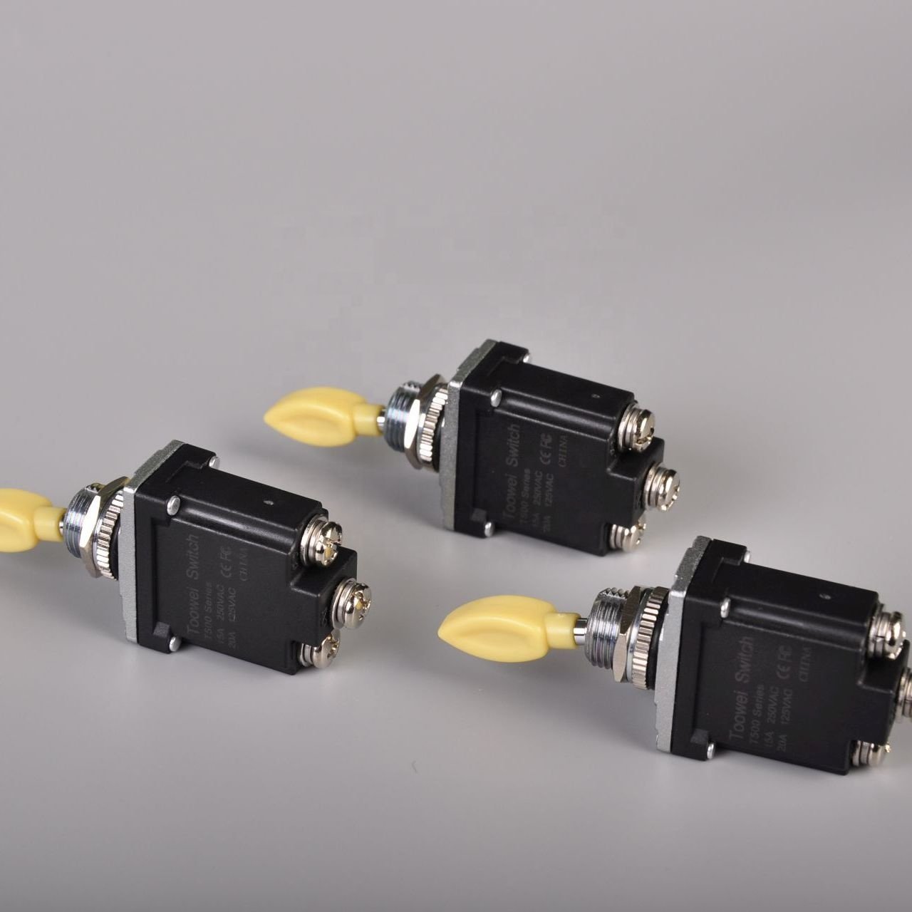 High Quality 3Screw Terminal IP67 Waterproof Toggle Switch on on for Truck