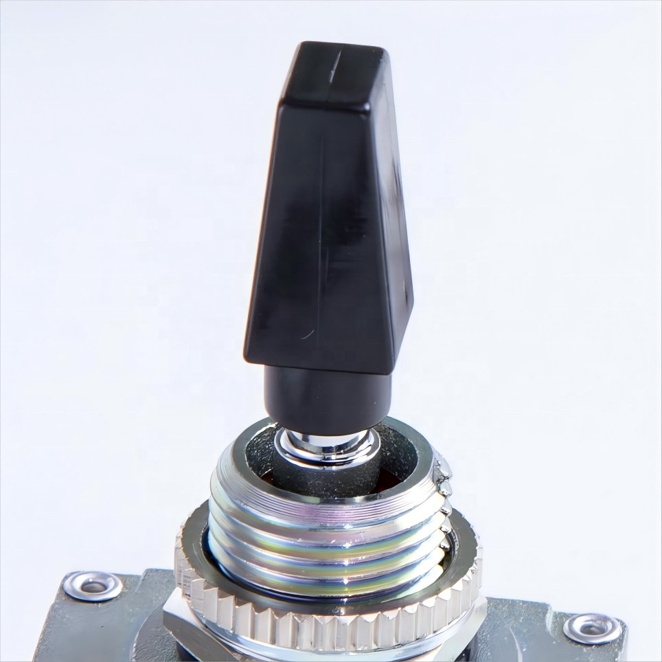 High Quality 3Screw Terminal IP67 Waterproof Toggle Switch on on for Truck