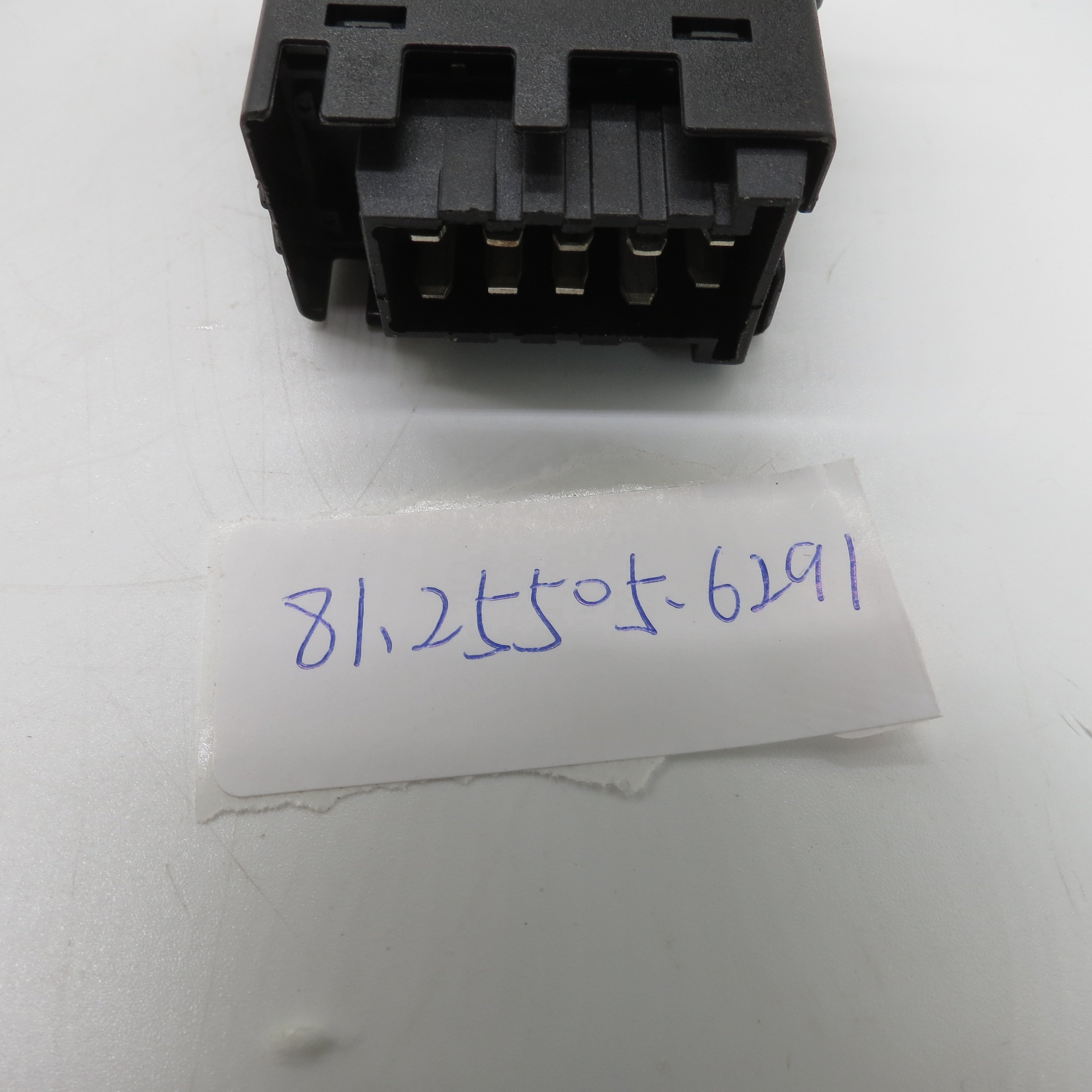 High Quality Crisis Alarm Switch 81.25505.6291