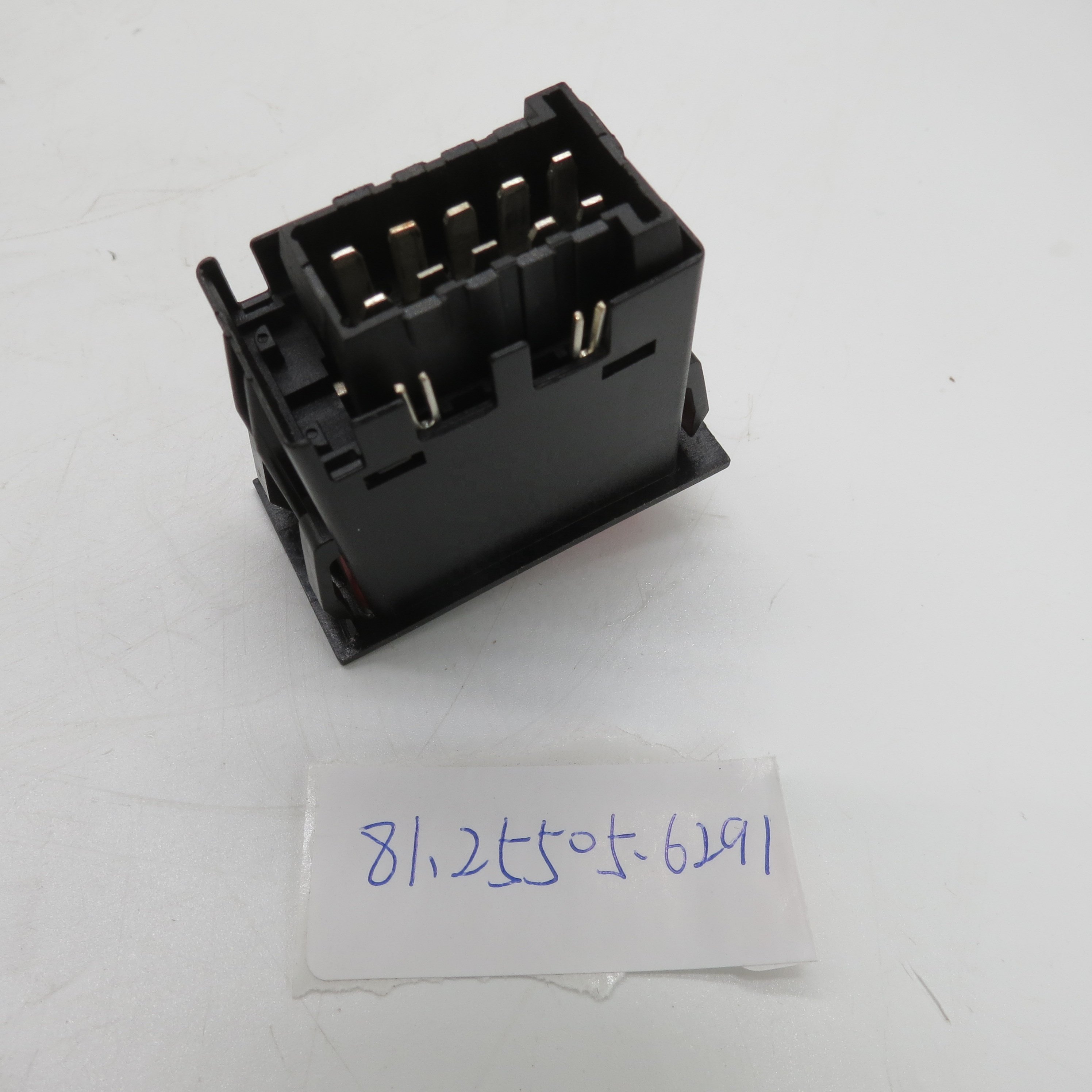 High Quality Crisis Alarm Switch 81.25505.6291