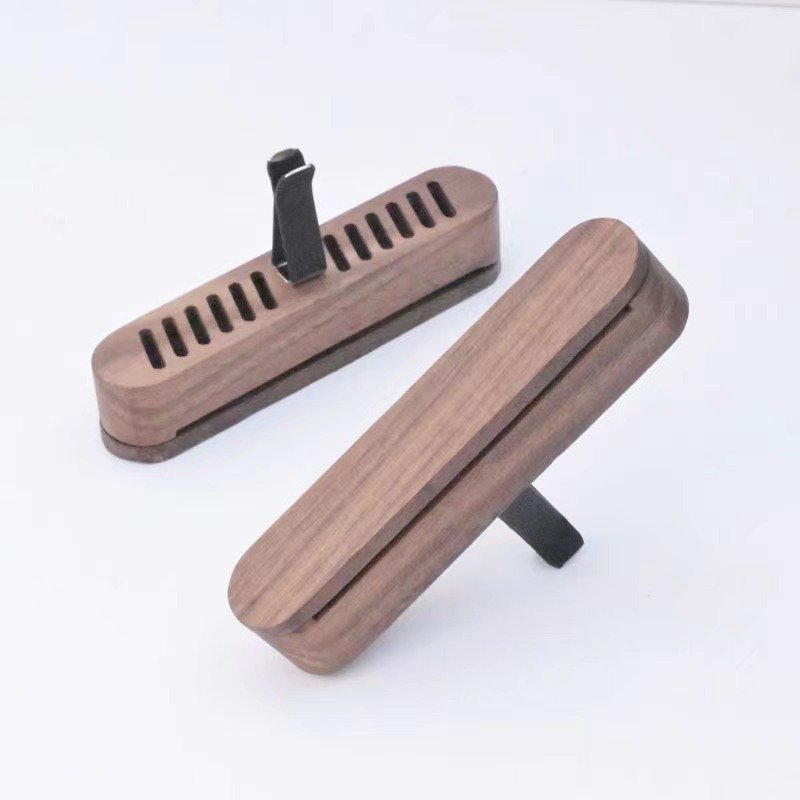Creative long strip car air conditioning outlet perfume clip small gift car deodorizing perfume car aromatherapy