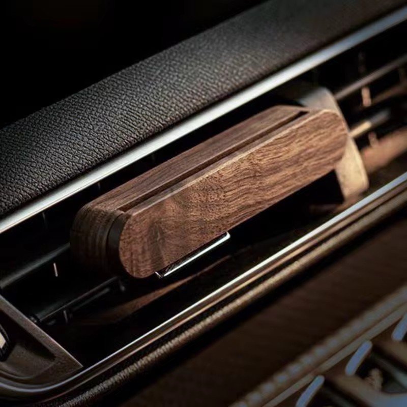 Creative long strip car air conditioning outlet perfume clip small gift car deodorizing perfume car aromatherapy