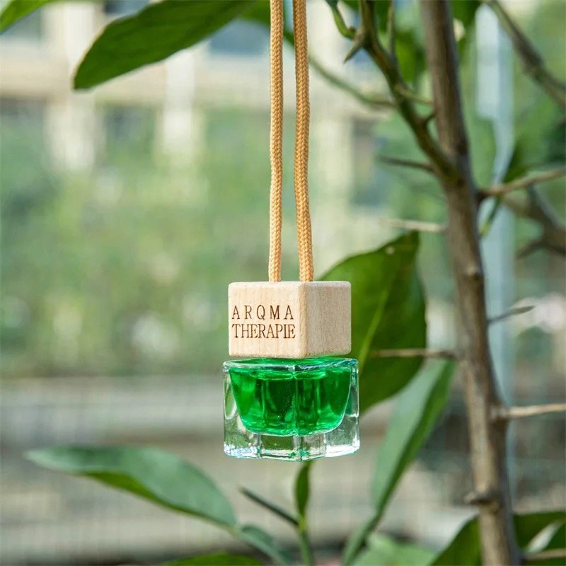 Factory direct sales car perfume car essential oil car interior ornaments air outlet long-lasting light fragrance