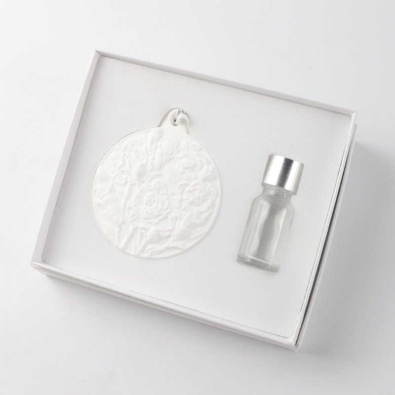 FinRu Round White Scented Ceramic Porcelain Flower Fragrance Essential Oil Diffuser Hanging Wardrobe Car Aromatic Air Freshener