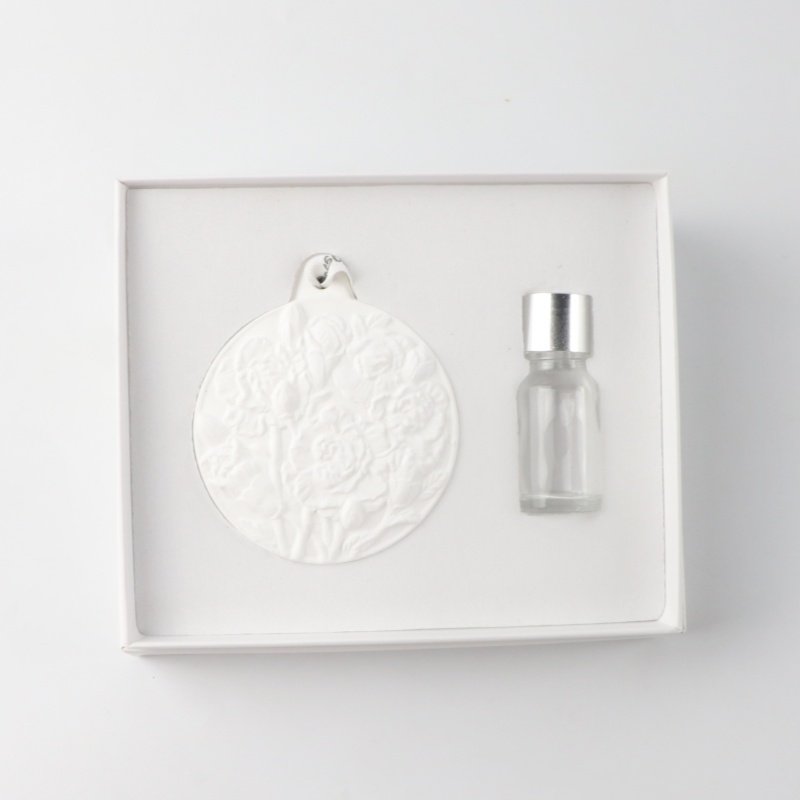 FinRu Round White Scented Ceramic Porcelain Flower Fragrance Essential Oil Diffuser Hanging Wardrobe Car Aromatic Air Freshener
