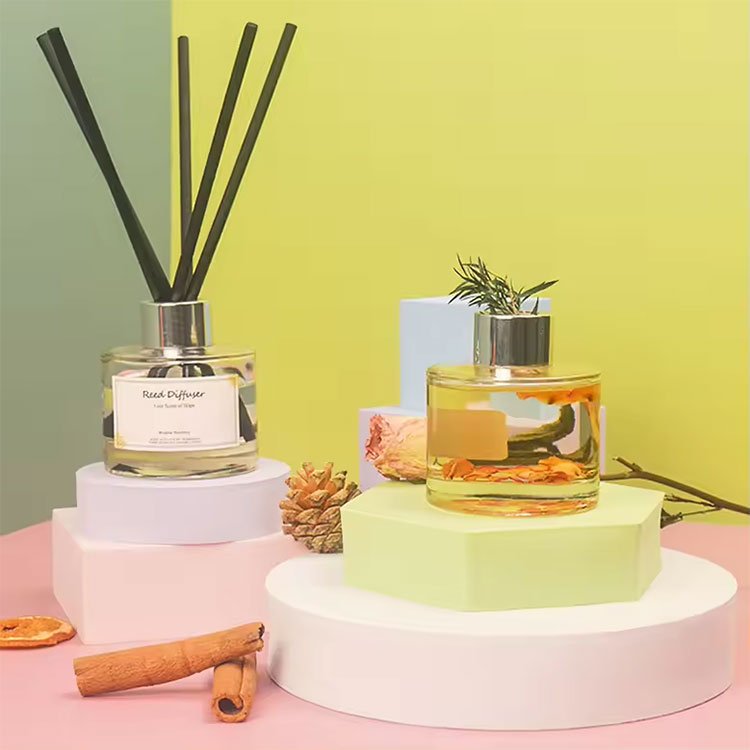 Wholesale highly scented 1000ml reed diffuser set elegant home fragrance organic air freshener luxury reed diffuser with flower