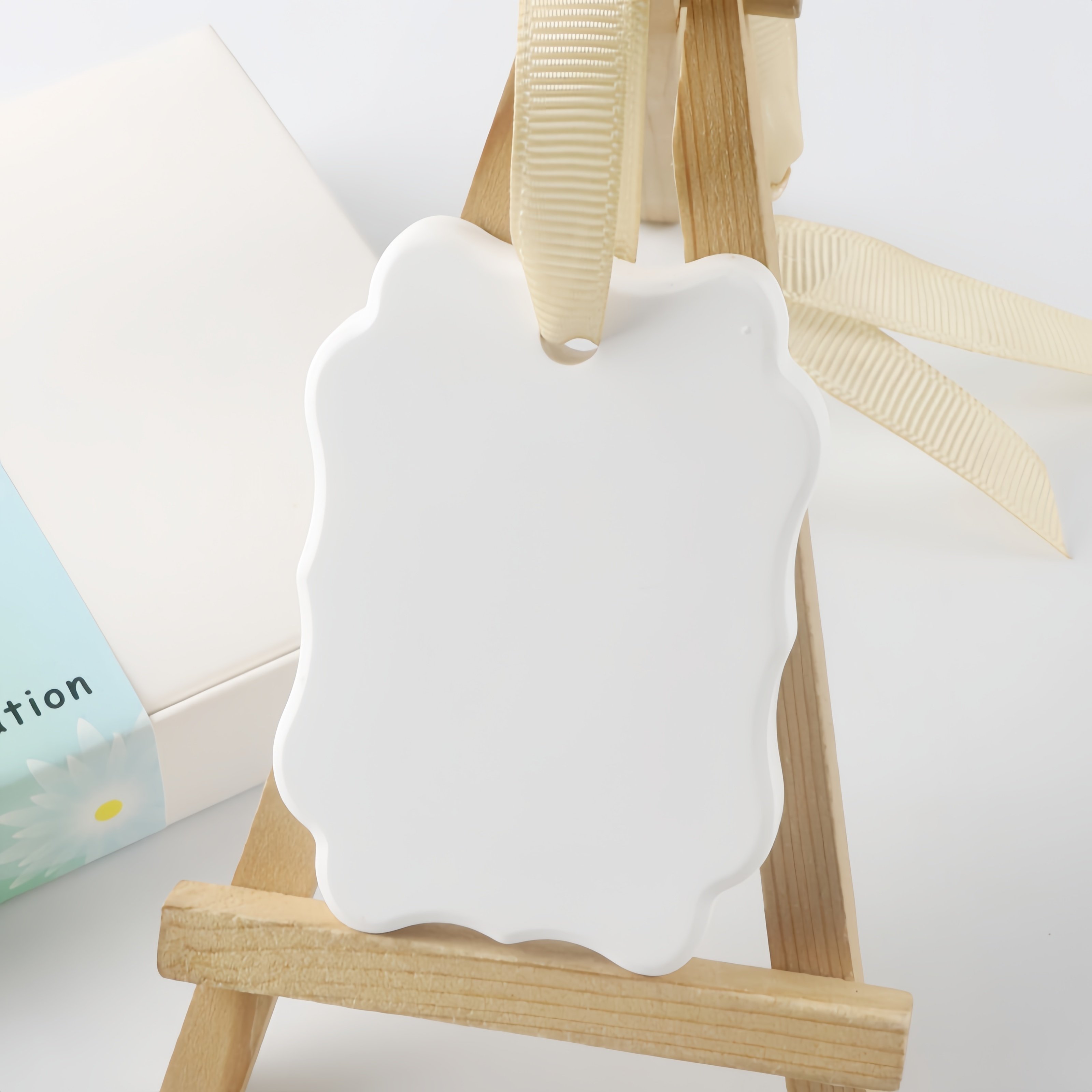FinRu Customized White Shaped Gypsum Fragrance Essential Oil Diffuser Stone Aroma Scented Ceramic Hanging Car Air Freshener